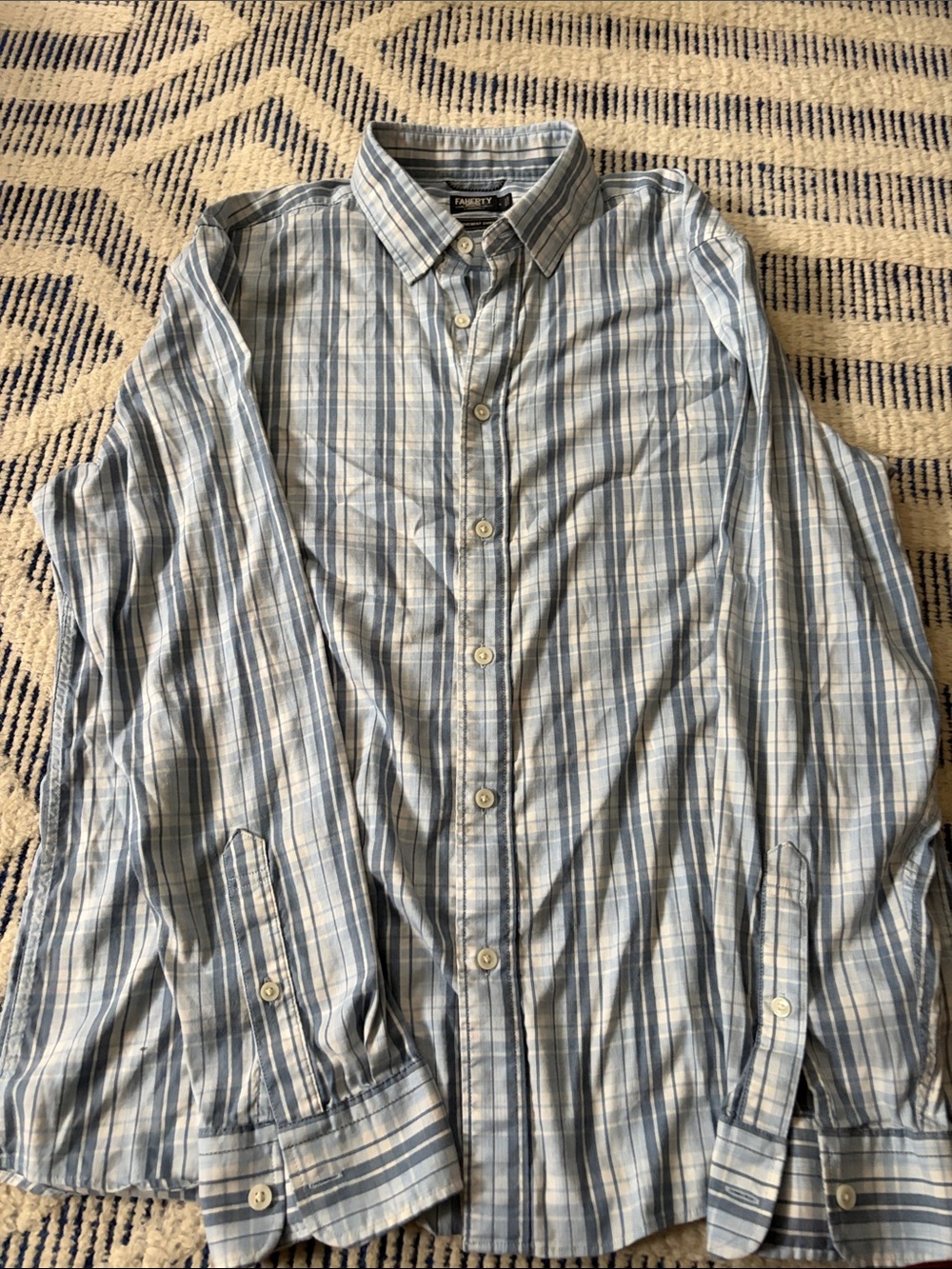 Faherty men’s movement shirt  Light Blue Plaid Button-Up Shirt size Large